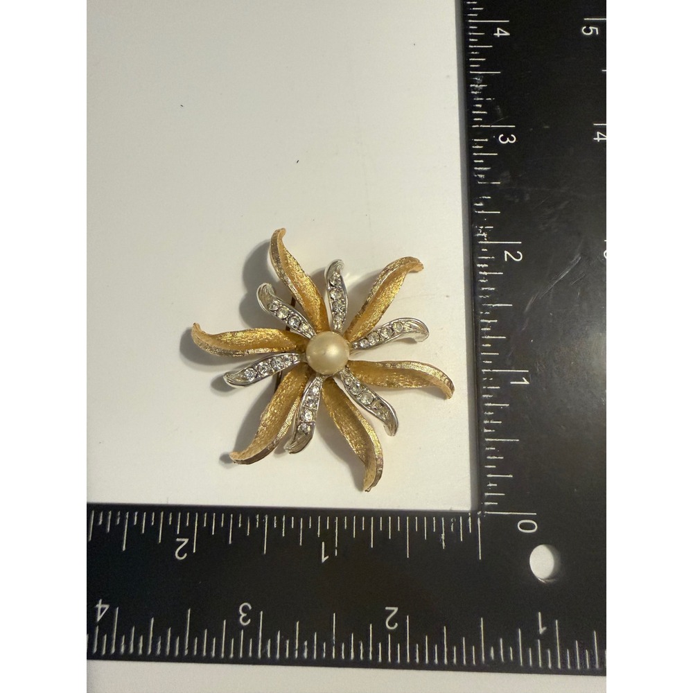 Vintage Two Tone Gold Silver Sunburst Flower Brooch Faux Pearl Rhinestone‎ Pin